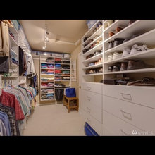 Walk-in closet