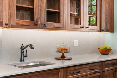 Inspiration for a timeless home bar remodel in Chicago