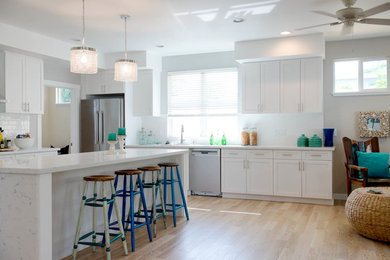 Example of a trendy kitchen design in Hawaii