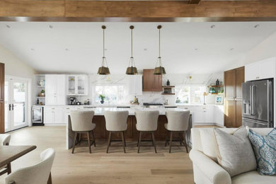 Kitchen - country kitchen idea in Los Angeles