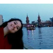 Esra Al's photo