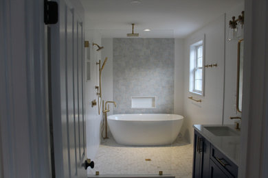 Bathroom - bathroom idea in Boston