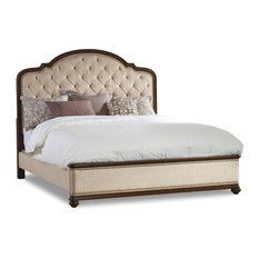 Leesburg Queen Upholstered Bed