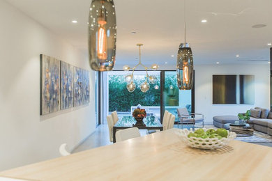 Dining room - contemporary dining room idea in Los Angeles