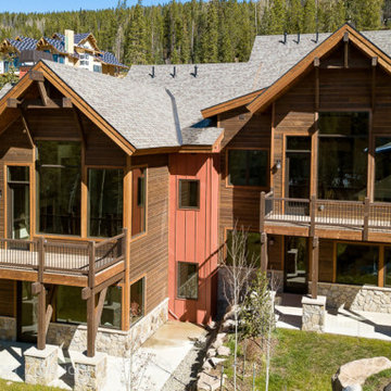 Duplex Built in an Extreme climate using ranchwood™ Siding