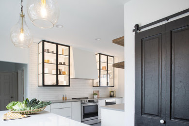 Kitchen - eclectic kitchen idea in Atlanta