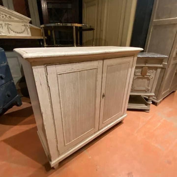 Antiques Arriving