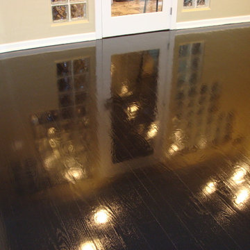 Ebony High-gloss wood floors