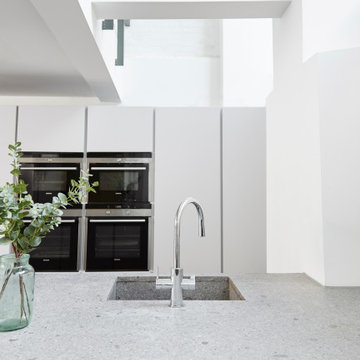 Modern Kitchen with the HydroTap Celsius All-in-One in Chrome