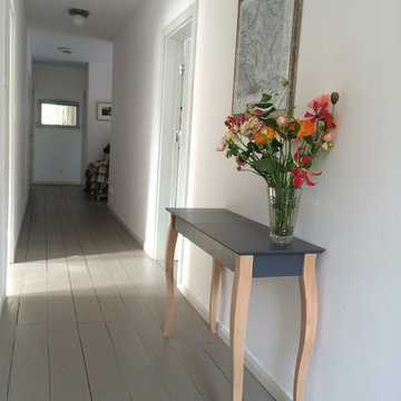 LILO console table