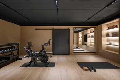 Inspiration for a contemporary home gym in Minneapolis.