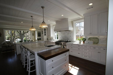 Example of a classic kitchen design in San Francisco