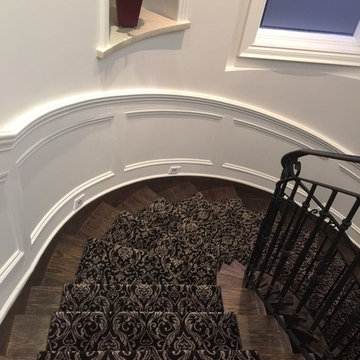 Luxurious Traditional Staircase