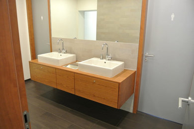 Moderne Gästetoilette in Köln
