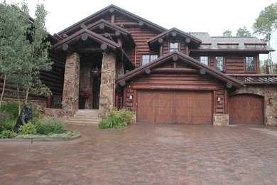 Photo of a traditional exterior in Denver.
