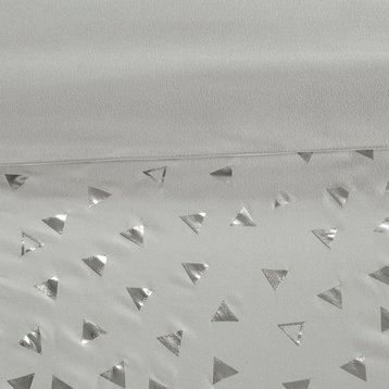 Intelligent Design Zoey Metallic Triangle Print Comforter Set, Grey/Silver