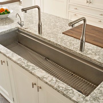 Wimbledon New England Style Kitchen