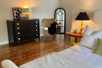 Master bedroom photo in St Louis