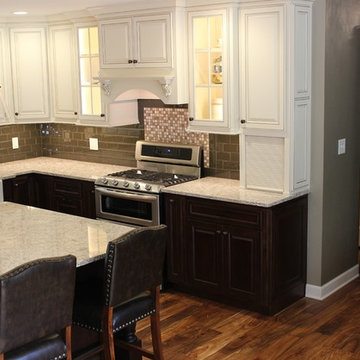 Taylor Ridge, IL- Traditional Kitchen in a Rustic Setting