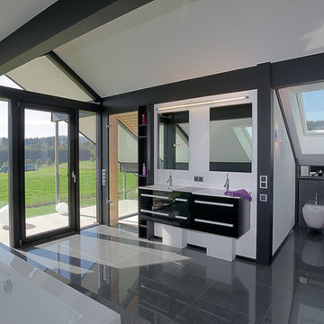 DAVINCI HAUS bathrooms