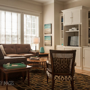 Family Room w/ built in Entertainment Center