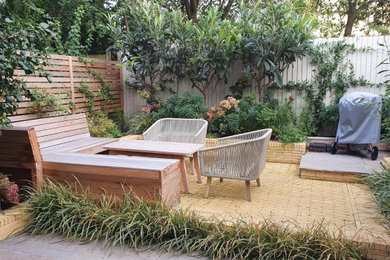 Design ideas for a small modern back garden.
