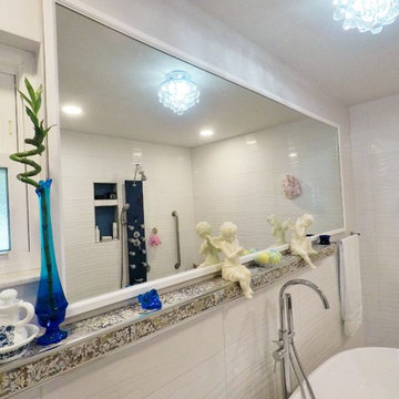 BARRIER-FREE MASTER BATHROOM