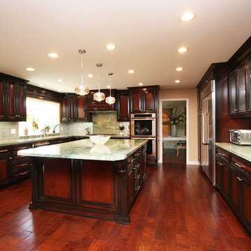 Magnificent 2-tone Cherry Finish Kitchen
