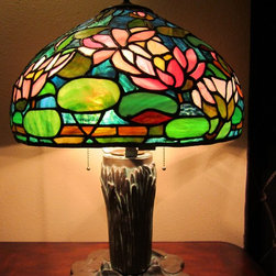 Tiffany stained glass water lily pond - Table Lamps