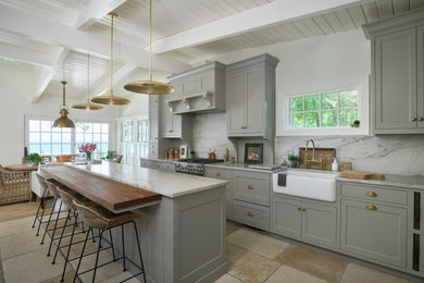 Kitchen - kitchen idea in Grand Rapids
