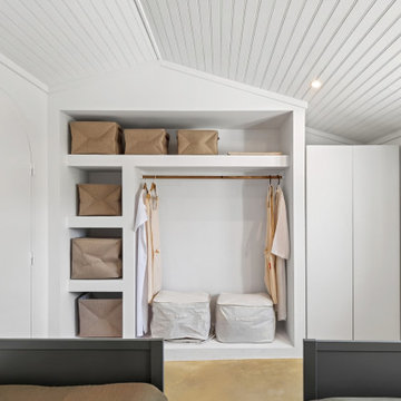 Bedroom Open Wardrobe with Arched Door