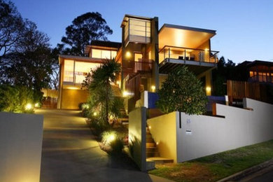 Inspiration for a modern home design in Brisbane.