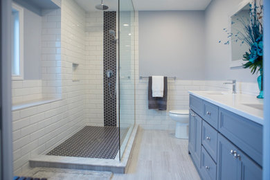 Bathroom - mid-sized contemporary bathroom idea in Toronto