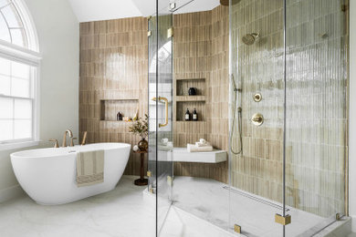 Example of a trendy bathroom design in DC Metro