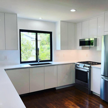 Austin, TX - Super White Vicostone Quartz - Kitchen