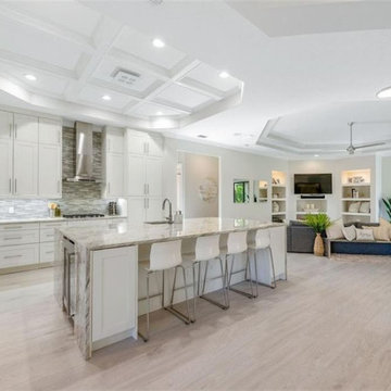 White Matte Finish Acrylic Shaker | Lakewood Ranch, FL