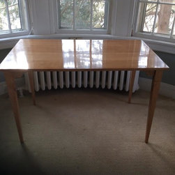 Minimalist Solid Cherry Desk - Lifestyle And Leisure