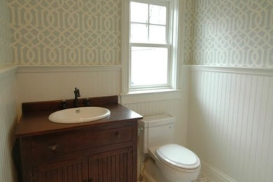 Powder room - traditional powder room idea in New York