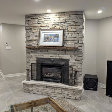 Saint-Lambert, Basement Family Den