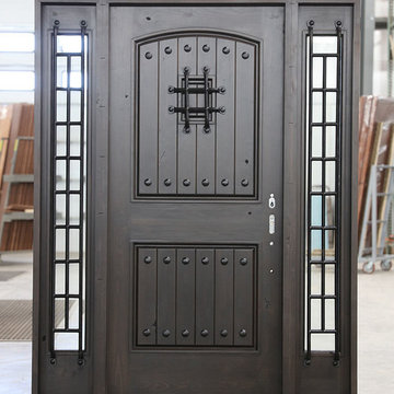 sw83 knotty alder door