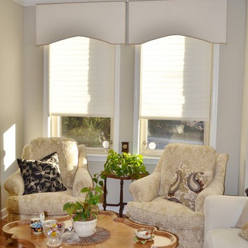 Living Room/Dining Room w/ White Cornices