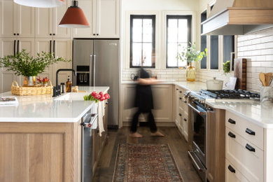 Farmhouse kitchen photo in Calgary