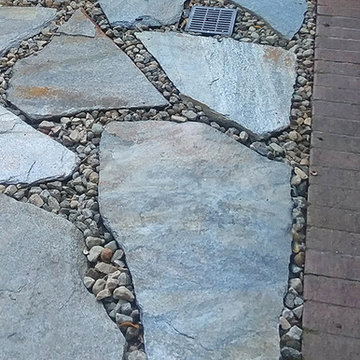Flagstone Walkway on Gravel