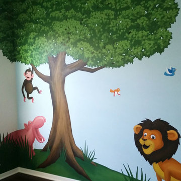 Simple Animal Themed Nursery Mural