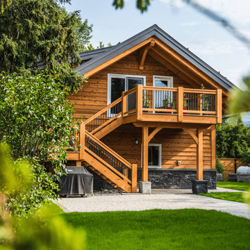 WILL & ALLISON’S GOLDEN, BC CARRIAGE HOUSE