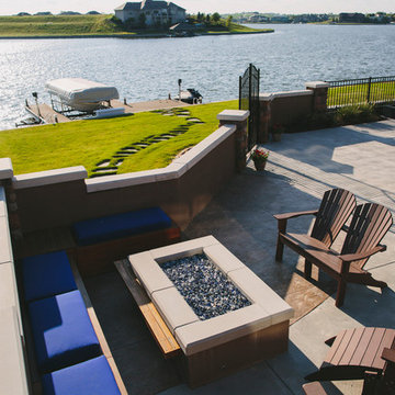 Luxurious Lake Home + Pool