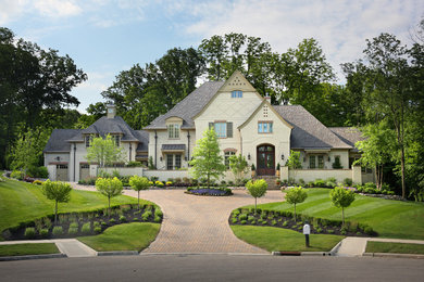 Traditional exterior home idea in Columbus