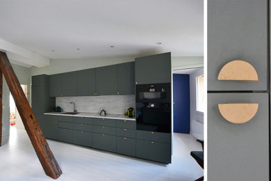 Design ideas for a contemporary kitchen in Paris.