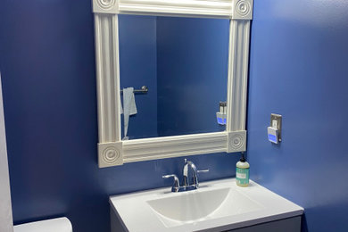 Example of a classic powder room design in DC Metro