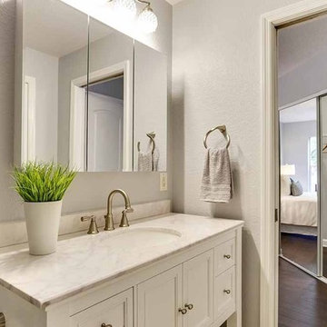 Bathroom's